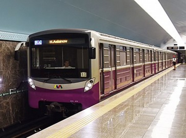 Metrolarda koronavirusla bağlı dezinfeksiya tədbirlərinə başlandı