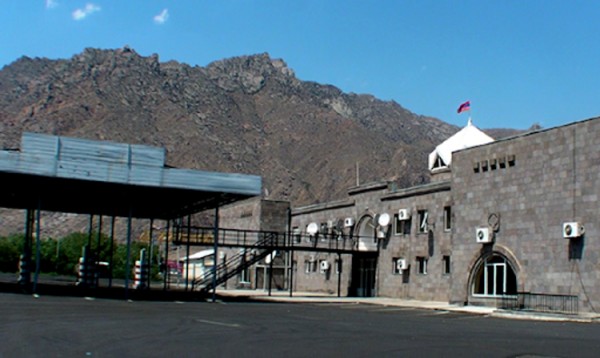 Ermənistan da koronavirusa görə İranla sərhədini bağladı