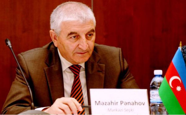 Məzahir Pənahovdan bülletenləri korlayanlar haqda sərt açıqlama