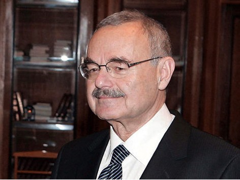 Prezident Artur Rasi-zadəyə 1-ci dərəcəli “Vətənə xidmətə görə” ordenini təqdim edib