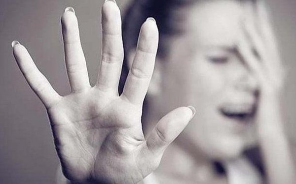 Bakıda qadına seksual xarakterli hərəkətlər etməkdə təqsirləndirilən şəxsə bəraət verildi