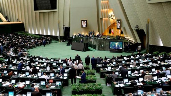 İranda 5 deputat koronavirusa yoluxub