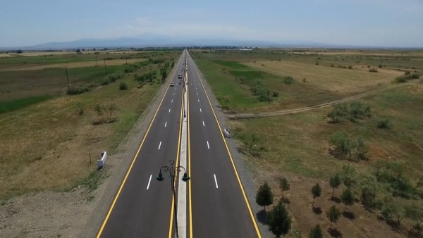 Dövlət başçısı Goranboyda yol açılışında iştirak edib