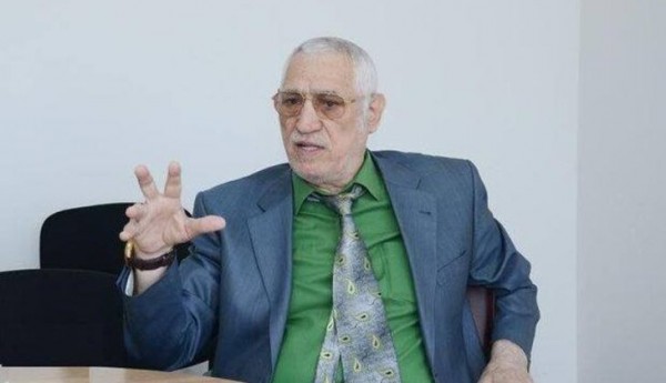 "Deputatlar da and içsinlər" – Xalq artisti