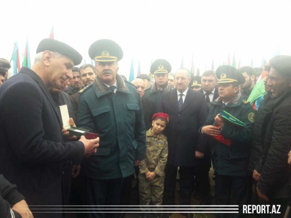 Ötən gün şəhid olan sərhədçi medalla təltif edildi - FOTO