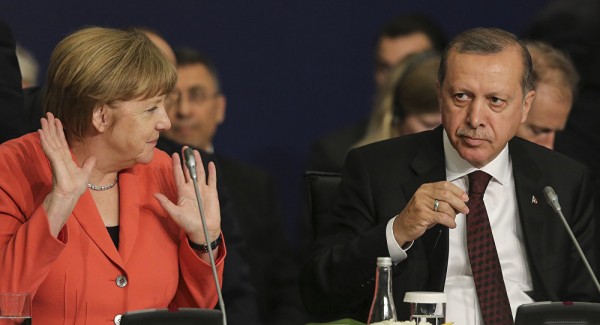 Ərdoğanla Merkel İdlibi müzakirə etdi