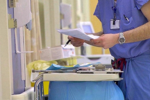İranda saxta içkidən ölənlərin sayı 20 nəfərə çatdı