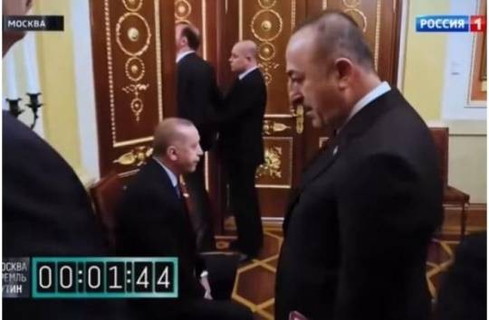 Putin Ərdoğanı belə gözlətdi: Dəhlizdə baş verənlərin VİDEOSU