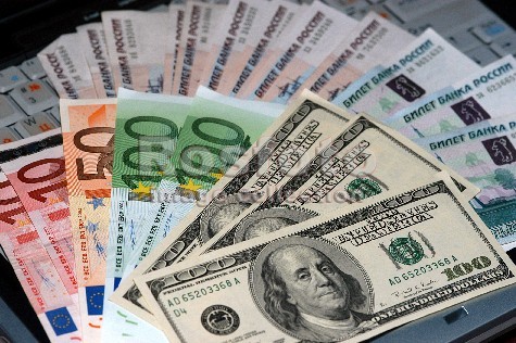 Elman Rüstəmovdan dollar AÇIQLAMASI