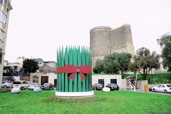 Bakı Novruz bayramı münasibətilə bəzədilib