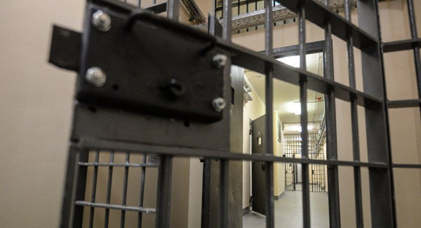 Azərbaycanda epidemiya əleyhinə rejimi pozanlar həbs ediləcək