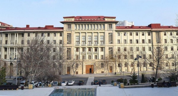 Azərbaycanda bir sıra dövlət orqanları 1 aylıq məzuniyyətə göndərildi