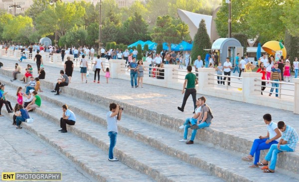 Sabahdan küçə və parklarda qrup şəklində gəzmək qadağan olundu
