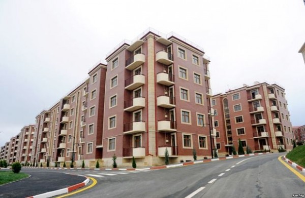 ŞAD XƏBƏR: Həkimlərə  sosial mənzil almaq hüququ verildi