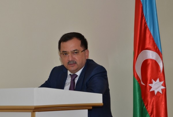 İcra başçısı müavinini və köməkçisini işdən çıxardı