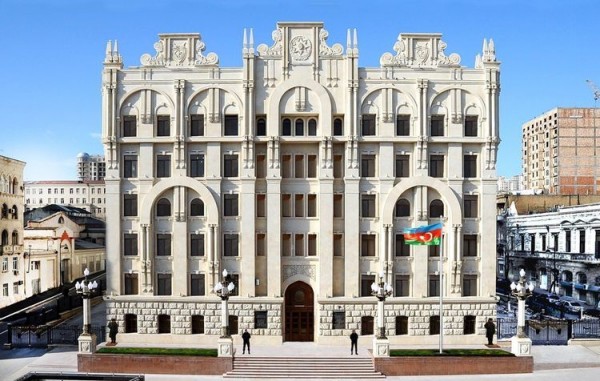 Xüsusi karantin rejimi dövründə ancaq bu obyektlər işləyəcək - SİYAHI