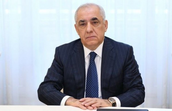 Baş Nazirdən universitetlərlə bağlı qərar