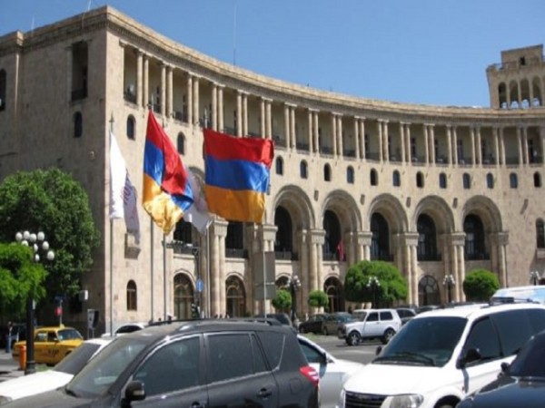 Ermənistan Gürcüstandan yardım istədi