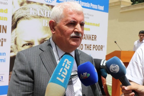 Umud Mirzəyev vətəndaşları sosial həmrəyliyə çağırdı - İndi vətəndaş dövlət həmrəyliyi zamanıdır