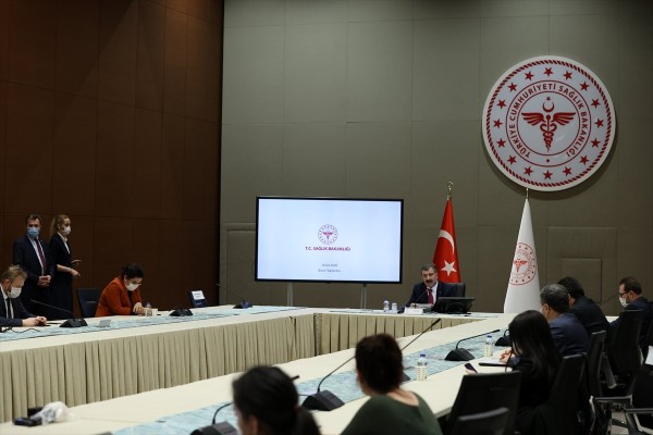 Türkiyədə pandemiya qurbanlarının sayı 1000-i keçdi