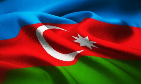Nazirlik avtomobilin damında bayraq çəkilməsinə münasibət bildirdi