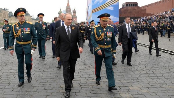 Putin Qələbə Paradını təxirə salıb