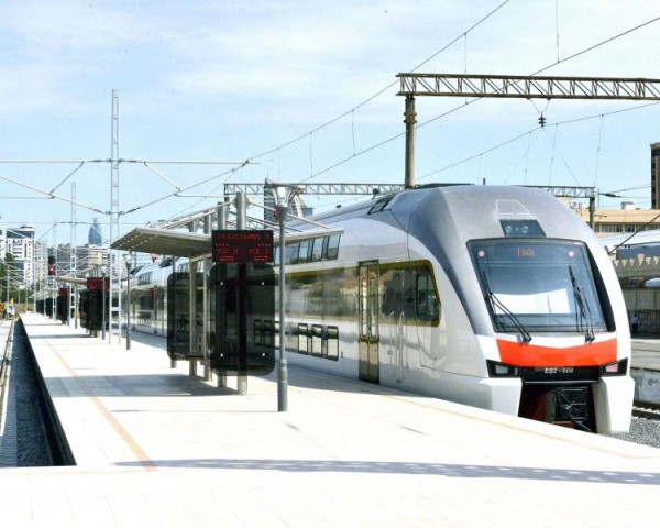 Qatarların hərəkətinə qoyulan məhdudiyyət də uzadıldı