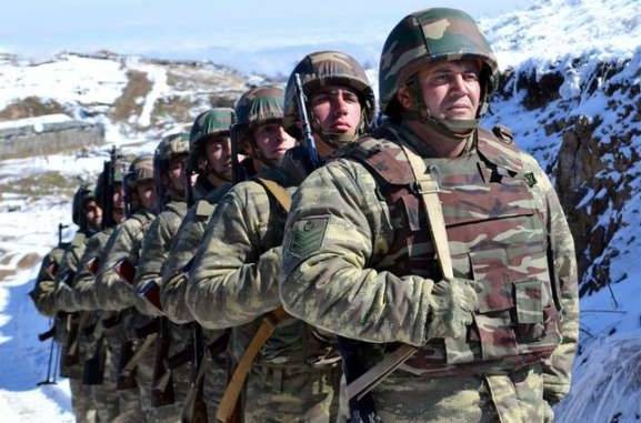 “Ailəsi ilə danışmaq istəyən əsgər və kursantlara hər cür şərait yaradılır” - Polkovnik
