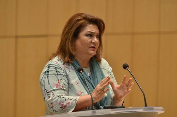 Komitə sədri Elmar Məmmədyarovun müdafiəsinə qalxdı - Parlamentdə mübahisə