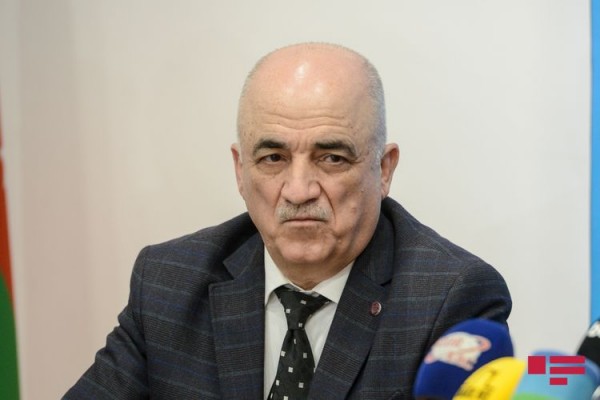 Baş infeksionistdən xəbərdarlıq: “İkinci dalğanın yayılma ehtimalı da birinci kimi olar”