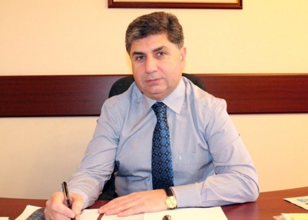 Parlamentdə bu şəxs vəzifəsindən azad edildi