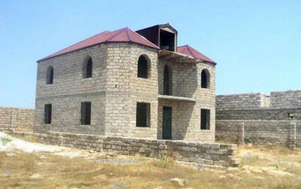 Ev tikmək üçün rüsum və icazə - EHTİYAC YOXDUR