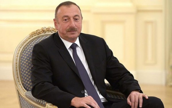 Prezident Heydər Əliyevin xatirəsini andı