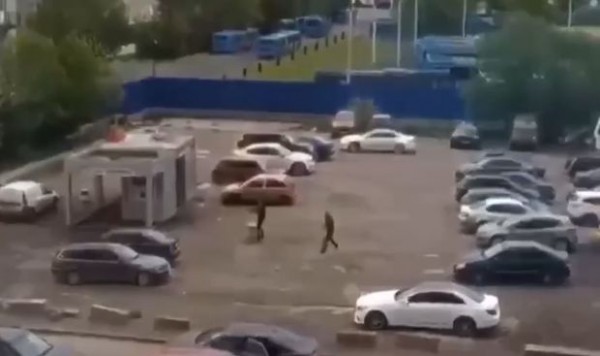 Moskvada küçənin ortasında iki qruplaşma arasında atışma olub