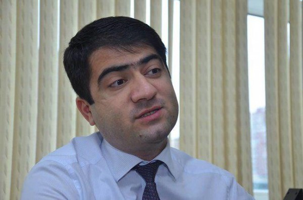 Seymur Orucovun ingiliscə çıxışı İTV-də ələ salındı