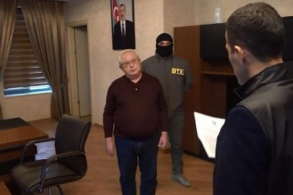 Neftçalanın sabiq icra başçısı yenidən məhkəmə qarşısına çıxarılıb