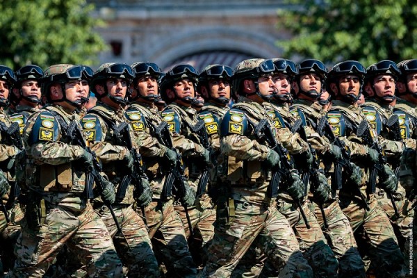 Azərbaycan Moskvada keçirilən paradda NATO standartlı silah və təchizatda keçən yeganə ölkə olub – ARAŞDIRMA