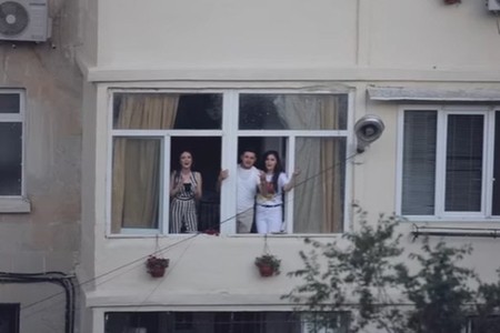 Gənc müğənniləri təhqir edənlər tutuldu