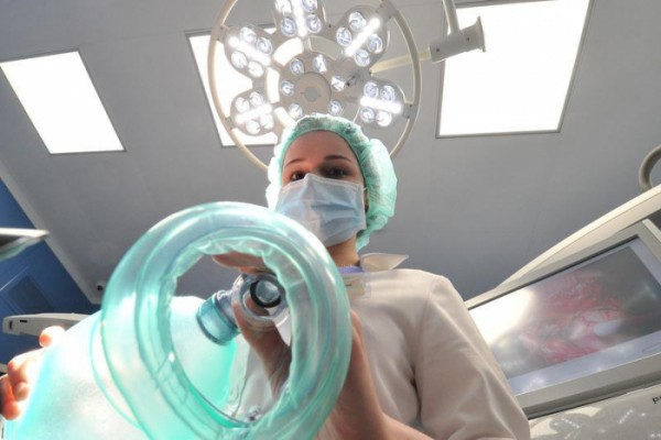 Azərbaycanda süni tənəffüs cihazına qoşulan koronavirus xəstələrinin sayı açıqlandı