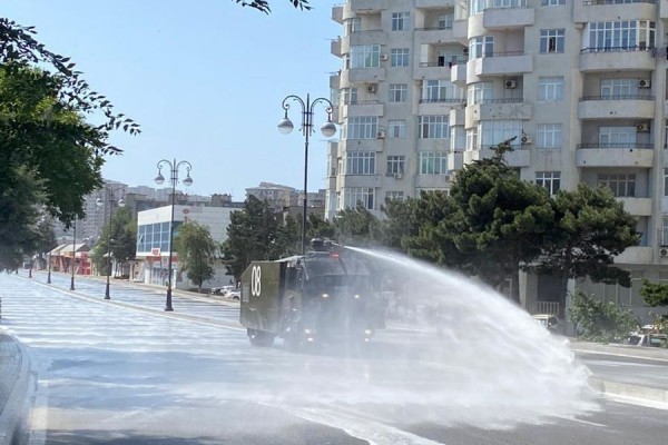 Bakıda dezinfeksiya işləri aparılır - FOTO