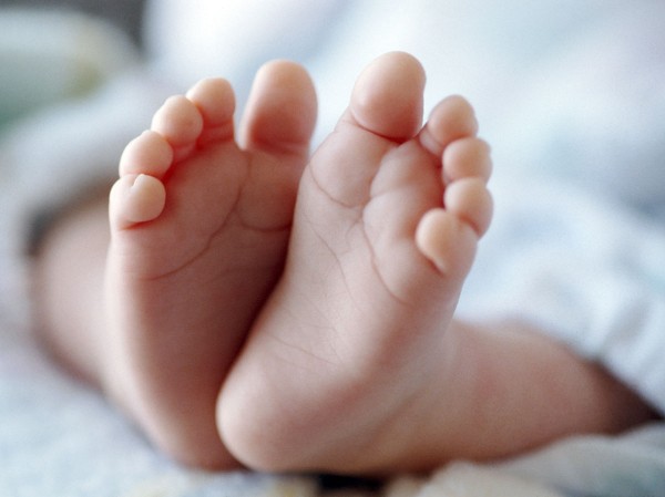 Azərbaycanda onlarla ana və körpəsi koronavirusa yoluxub