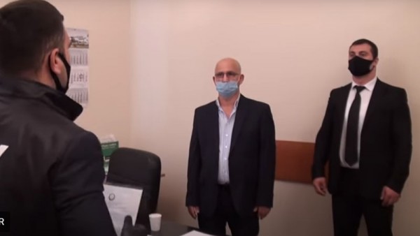 Həbs edilən XİN əməkdaşı avtoşun atası imiş
