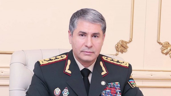 Vilayət Eyvazov polis rəisini təqaüdə göndərdi