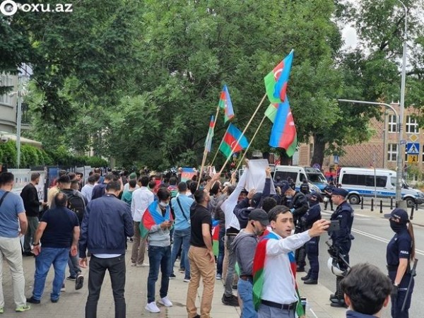 Varşavada yaşayan azərbaycanlılar birlik nümayiş etdirirlər