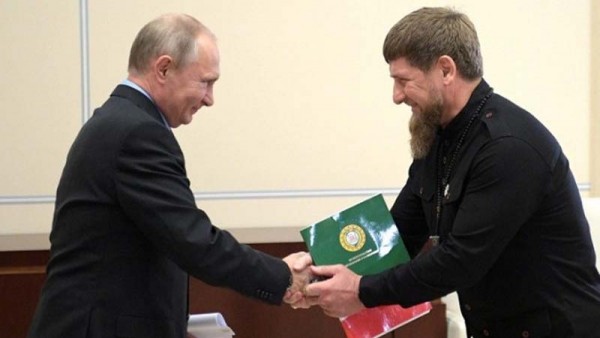 Putin Kadırovu general rütbəsi verdi