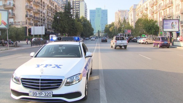 Yol polisi jurnalistə qarşı kobudluq edib? - Rəsmi açıqlama