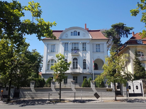 Səfirlik Almaniyada yaşayan azərbaycanlılara çağırış etdi