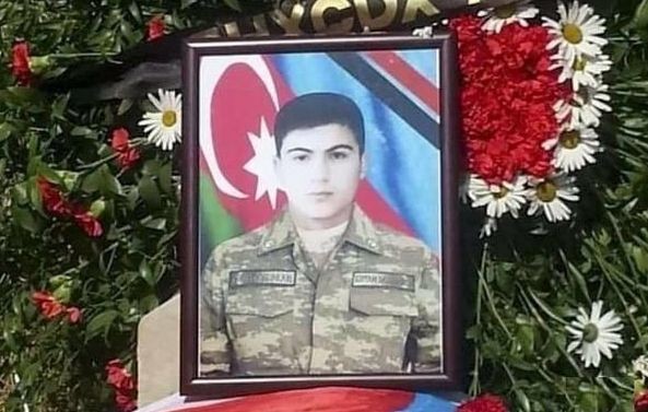 Türkiyəli həkimlər şəhid Xəyyam Daşdəmirovun məzarını ziyarət ediblər
