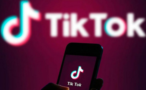 Tramp “TikTok” rəhbərliyinə ultimatum verdi