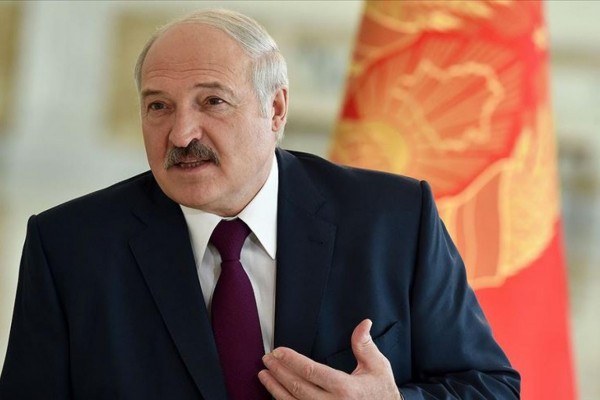 Lukaşenko: “Məni koronavirusa qəsdən yoluxdurublar”